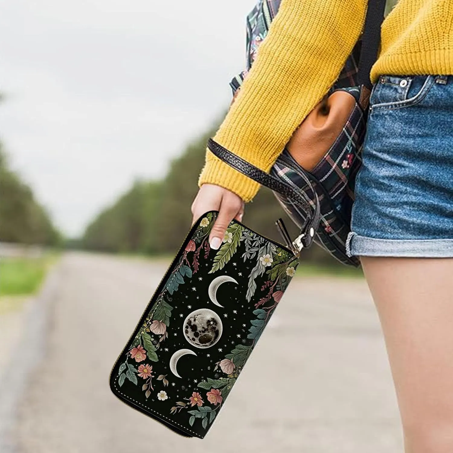 Womens Wallet, Large Capacity RFID Blocking PU Leather Wristlet Wallets for Women Ladies Men Credit Card Holder Zipper Wallet Phone Holder Clutch Travel Purse, Flowers Moon Star